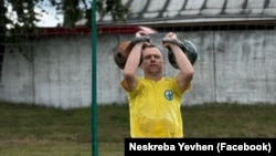 Будинок Євгена згорів на четвертий день великої війни разом із усіма нагородами