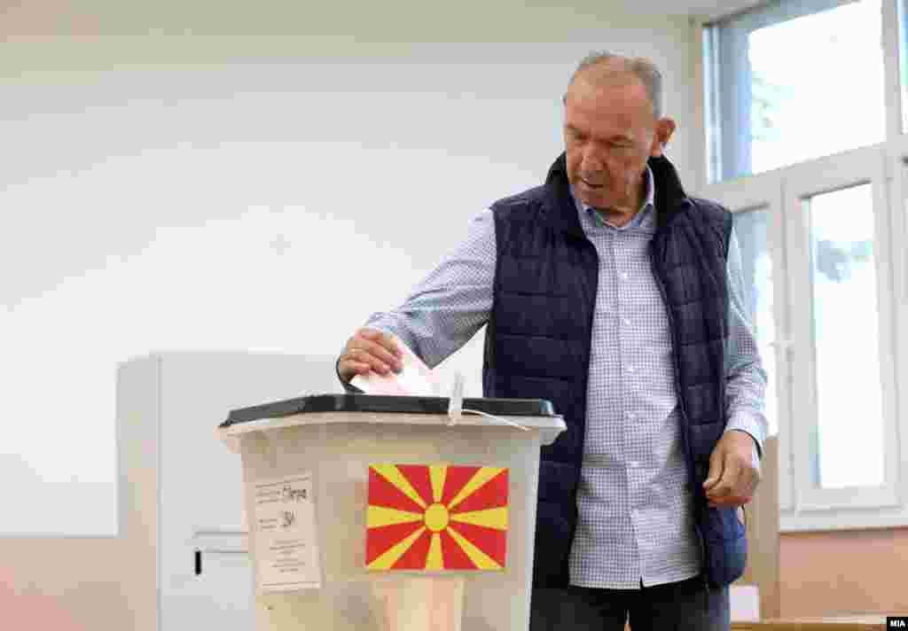 Се гласа за 32 градоначалници, плус за градоначалник на Скопје