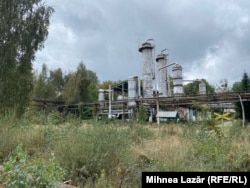 Destilacijski tornjevi u hemijskom kompleksu Viktorija