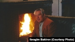 Чингиз Айтматов.