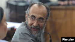 Միքայել արքեպիսկոպոս Աջապահյանը դատարանում, Երևան, 18-ը օգոստոսի, 2025թ. 