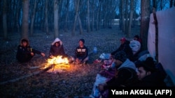 د ترکيې پر پوله افغان پناه غوښتونکي