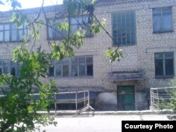 Розграбований комбінат шахти Кисельова, замість якої з’явились десятки нелегальних копалень