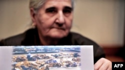 Munira Subašić je predala njemačkom tužiocu spisak sa 22.000 imena pripadnika Vojske RS koje dovodi u vezu sa dešavanjima u ovom gradu u julu 1995. godine