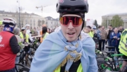 Budapest Welcomes Serbia's Pedaling Protesters