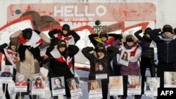 Акція феміністок в Мінську на захист політичних в'язнів, заарештованих після протестів в Білорусі в серпні 2020 року. Фото: AFP