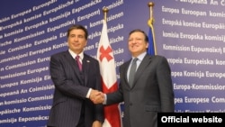 მიხეილ სააკაშვილისა (მარცხნივ) და ჟოზე მანუელ ბაროზუს შეხვედრა ბრიუსელში, 2010 წლის ნოემბერში