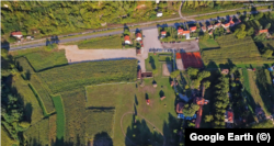 Etno-fshati "Sunçana Reka" në perëndim të Serbisë, ku, sipas presidentit serb, Aleksandar Vuçiq, ndodhej një kamp i stërvitjeve luftarake për shtetas të huaj.