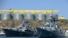 Nave ale flotei ruse din Marea Neagră, ancorate în portul Sevastopol. 31 mai 2014