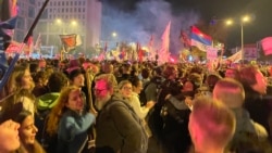 'Koracima sećanja' hiljade studenata umarširale u Novi Sad 