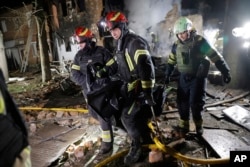 Харків. Після російського удару. Фото від 3 квітня 2025 року