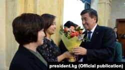 Сооронбай Жээнбековдун журналисттер менен жолуккан учуру. 6-март