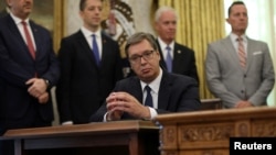 Aleksandar Vučić tokom potpisivanja Vašingtonskog sporazuma u Beloj kući (4. septembar 2020.)