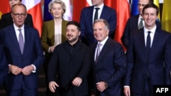 رهبران کشور های اروپایی در کنار زلنسکی