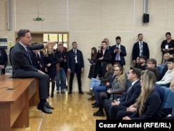 Генеральний секретар НАТО Марк Рютте виступає перед студентами Бухарестського університету, Румунія, 6 листопада 2025 року