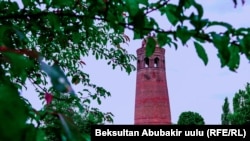 Өзгөн мунарасы. 