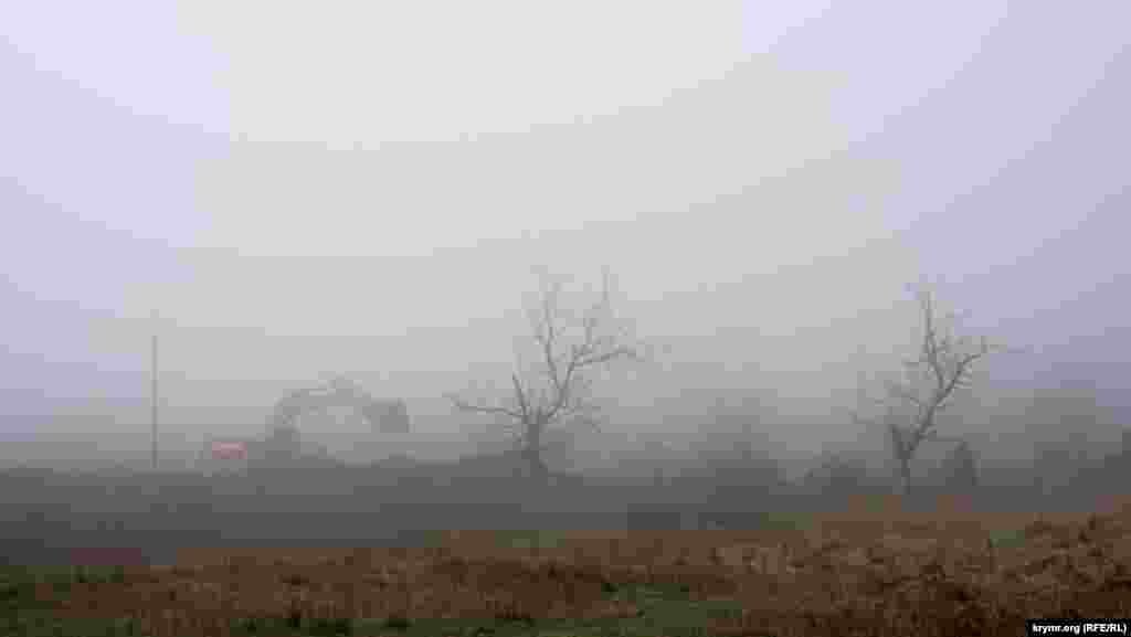 Поворот на &laquo;крылатую&raquo; гору у села Подгорное внезапно заволокло туманом со стороны моря