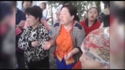 Ош: газсыз калгандар жол тосту