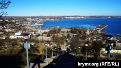 Вид на Керч із Мітрідатських сходів