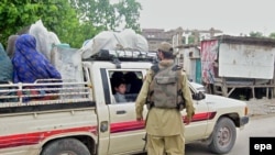 اېف بي ار ويلي چې دا وخت په قبایلي ضلعو کې څه باندې یو لاک بې کاغذه ګاډي موجود دي چې محصول شوي نه دي ــ پخوانی انځور