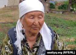 Ханым Шомекова, мать погибшего Куаныша Алимжанова. Актюбинская область, село Шубарши, 14 мая 2012 года.