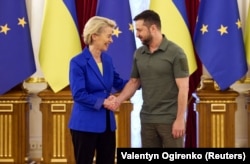 Președintele Zelenski la Comisia Europeană primit de președinta Ursula von der Leyen în 15 septembrie.