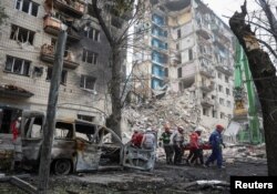 Київ. Місце російського ракетного удару. 17 червня 2025 року