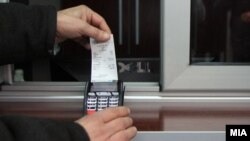 Lëshimi i kuponit fiskal - fotografi ilustruese. 