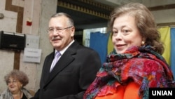 Анатолій Гриценко та Юлія Мостова