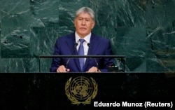 Алмазбек Атамбаев БУУнун жыйынында сүйлөп жатат. 20-сентябрь, 2017-жыл