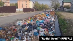 Стихийная свала в городе Кулябе, Хатлонская область Таджикистана. Архивное фото