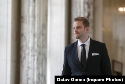 Ilan Laufer, fost ministru în Cabinetul Tudose, a lansat în 2019 un partid care a cerut schimbarea imnului național și introducerea stagiului militar obligatoriu.