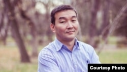 Азамат Акенеев.