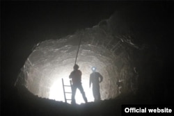 10 000 жылдык саат орнотулчу тоодогу ороо. Техас штаты. АКШ.