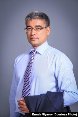 Эрмек Ниязов.