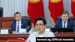 Кыргызстандын Орусиядагы элчиси Гүлнара-Клара Самат.