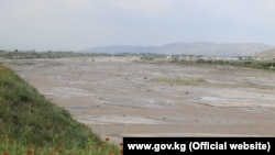 Сузак району, Көк-Арт суусу.