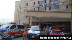 په ټرک کې د يوې کورنۍ ۲۳ کسان سپاره ول چې پکې ۱۵ وژل شوي دي.