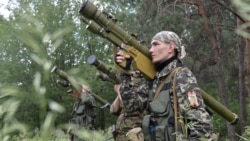 Бойцы батальона "Восток" на тренировочной базе близ Донецка