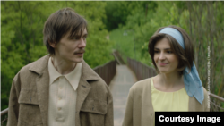 Борис Орлов у ролі Мустафи Джемілєва та Христина Дейлик у ролі Сафінар Джемілєвої