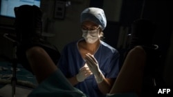 Postupak medicinski potpomognute oplodnje (fotoarhiv)