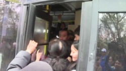 В Бишкеке водители маршрутных такси приостановили работу