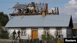 آسیب وارد شده به یک خانه در شرق لهستان در پی ساقط شدن یک پهپاد