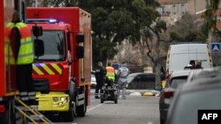 Орус консулдугуна күйүүчү зат ыргытышкандан кийин. Марсель, 24-февраль 2025-жыл 