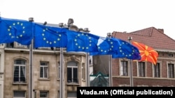 Zastae EU i Makedonije, ilustrativna fotografija