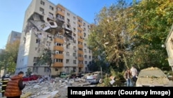 Bloc din cartierul bucureștean Rahova, afectat de o explozie.