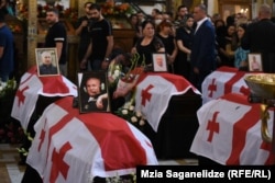 გუდაურში დაღუპული მფრინავების, მაშველებისა და ექიმების პანაშვიდი სამების ტაძარში