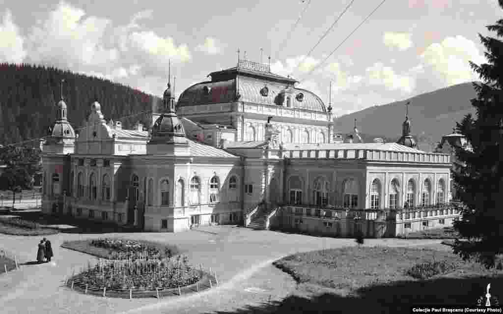 Cazinoul după prima extindere a părții din spate (sfârșitul anilor '30).&nbsp;