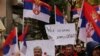 Pamje nga një protestë e serbëve në veri të Kosovës kundër vendimit të Qeverisë për regjistrimin e makinave me targa të paligjshme serbe. Pankarta mban mbishkrimin: "Ne kemi një shtet - Serbinë". Nëntor, 2022.