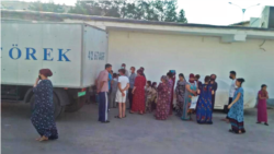 Maryda 'wirus we açlyk' ilata zarba urýar, Aşgabatda COVID-19 jan alýar, çagalar ýetim galýar